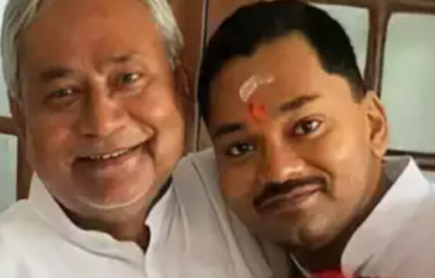 नीतीश कुमार