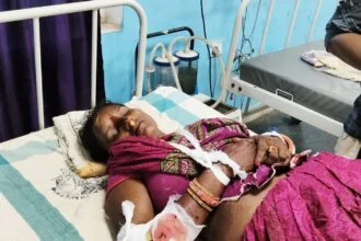 अस्पताल में भर्ती हुई महिला।