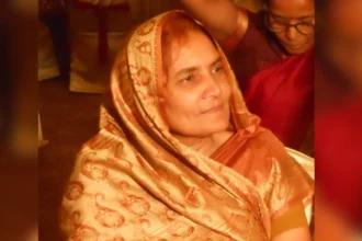 जदयू से मीणा द्विवेदी ने इस्तीफा दिया।