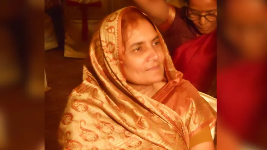 जदयू से मीणा द्विवेदी ने इस्तीफा दिया।