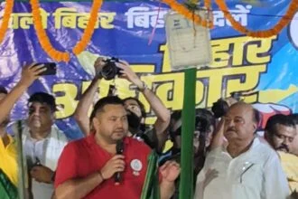 यात्रा के दौरान नेता प्रतिपक्ष तेजस्वी यादव।